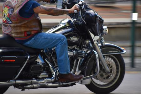 Tradicionalni blagoslov motorjev v Sveti Trojici
