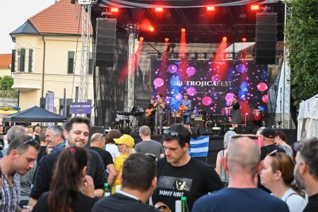 TrojicaFest